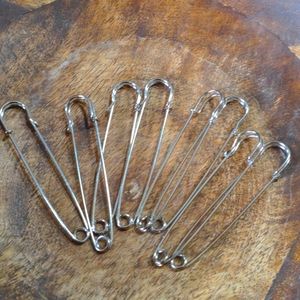 8- 3" safety pins 💀punk/goth fix